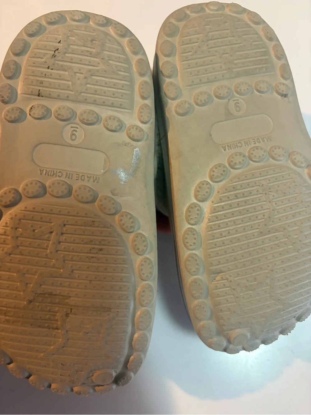 Stepping Stones comfortable beige